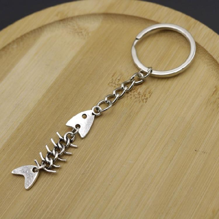 Elegant Fishbone Keychain Charm Pendant with Polished Fashion Accessory Portable for Comfortable Grip and Durability