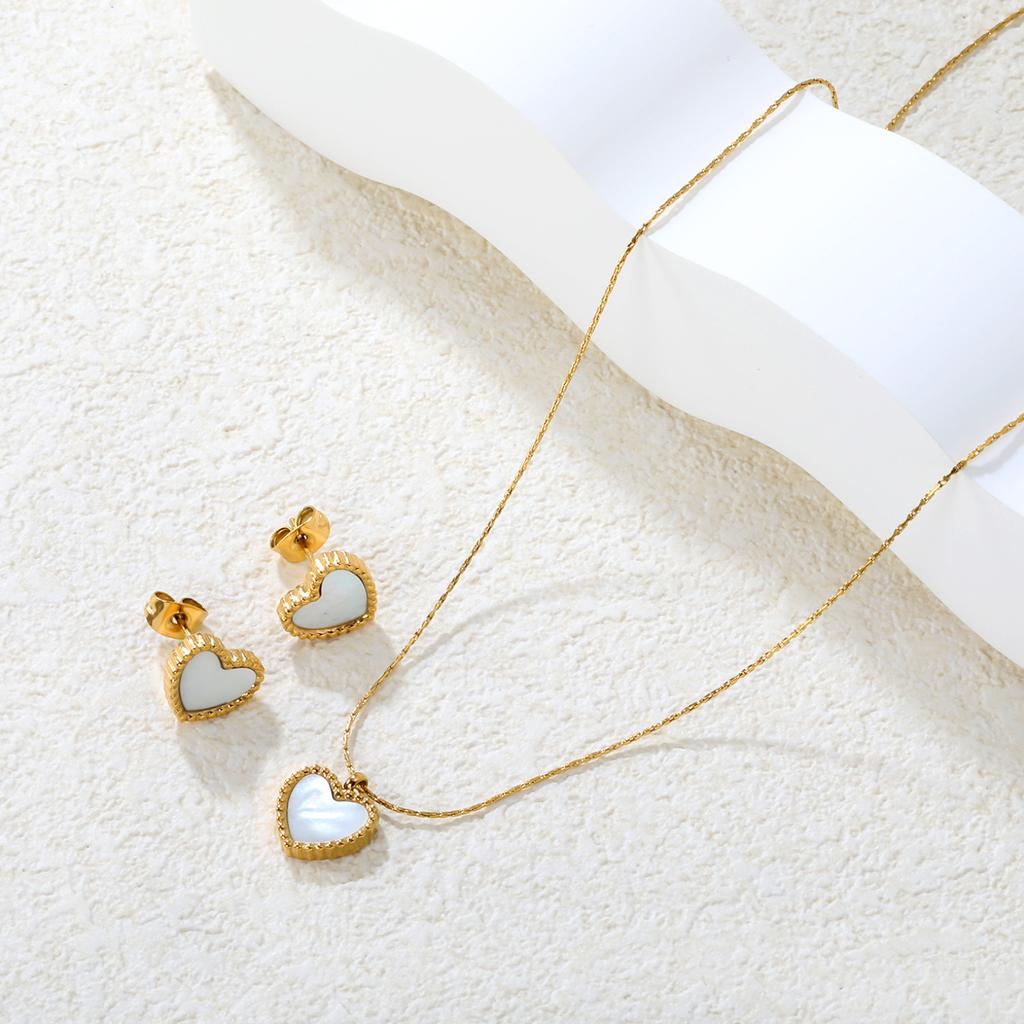 Delicate Pearl Necklace Earrings Set Butterfly Love Shell Pendant Necklace Stainless Steel Jewelry Set Women