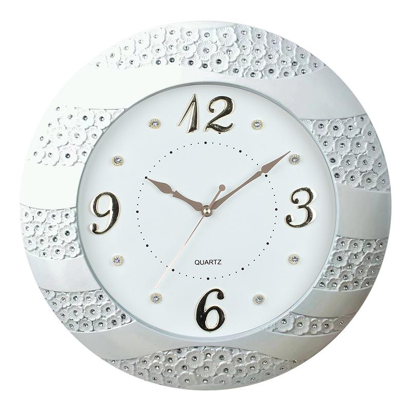 

Настенные часы 45 см Мусульманские часы Украшение для гостиной Алмазное горячее тиснение Серебристые Простые настенные часы Легкая роскошь Персонализированные часы 45CM wall clock, white