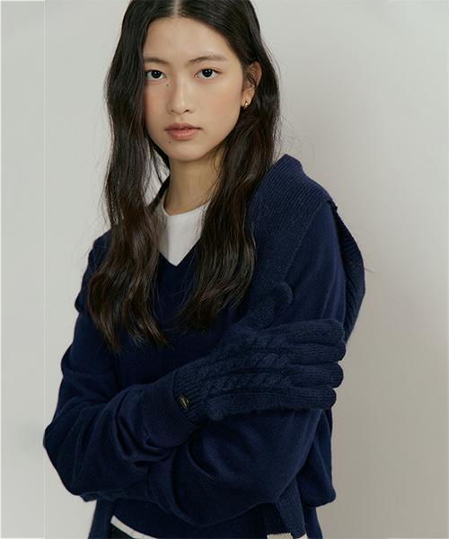 Lingseoul Merino Wool V-Neck Knit Top-Navy