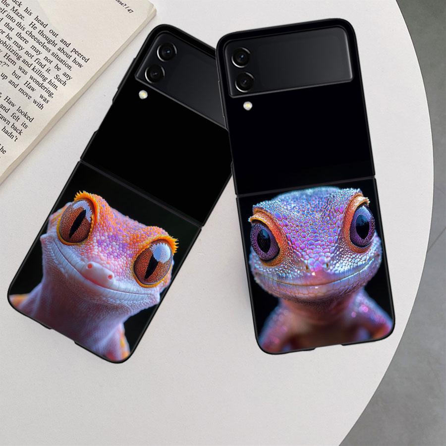 Lizards and Geckos Have Big Eyes Phone Case For Samsung Z Flip 7 6 5G Galaxy Z Flip 5 4 3 Black Hard Cell Cover Luxury PC Shell