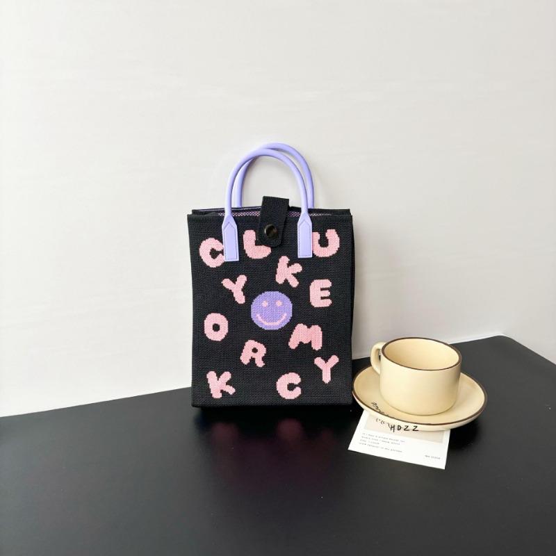 New large-capacity knitted bag, mobile phone bag, niche shoulder messenger bag, high-end, cartoon fashion handbag.