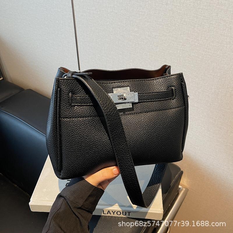 High-end Kelly Bag Women's 2025 Winter New Fashion Casual Shoulder Bag Korean Version of Niche Trend Versatile Women's Bag