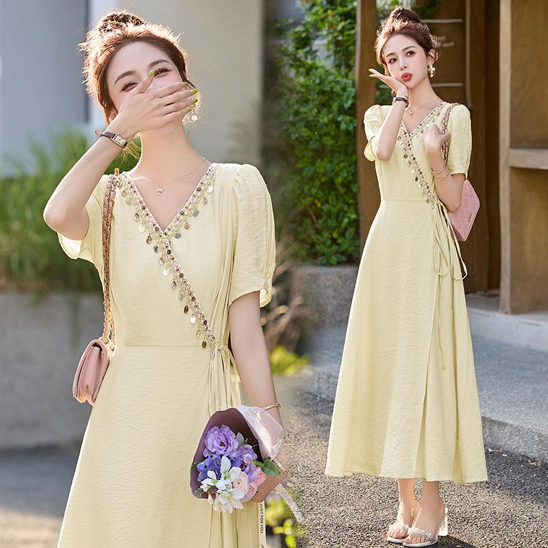 

Temperament super good-looking dress women s summer new design sense vacation style waist thin popular skirt M абрикосовий