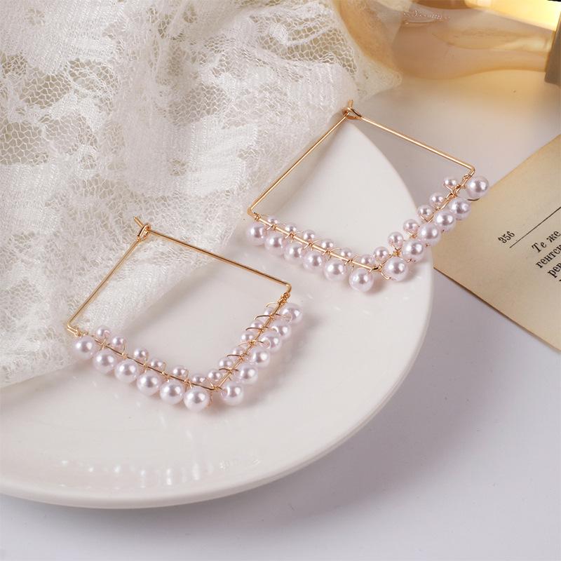 ins cold wind geometric square pearl earrings French retro, European and American design sense fashion temperament earrings