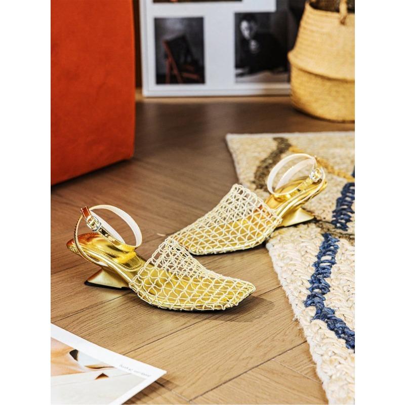 Sandales fermées tissées à bout carré pour femme, respirantes, à talon moyen de forme spéciale, chaussures décontractées pour le quotidien