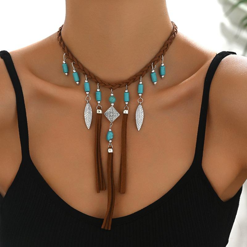 New 1-piece Personalized Fashion Velvet Turquoise Beaded Necklace
