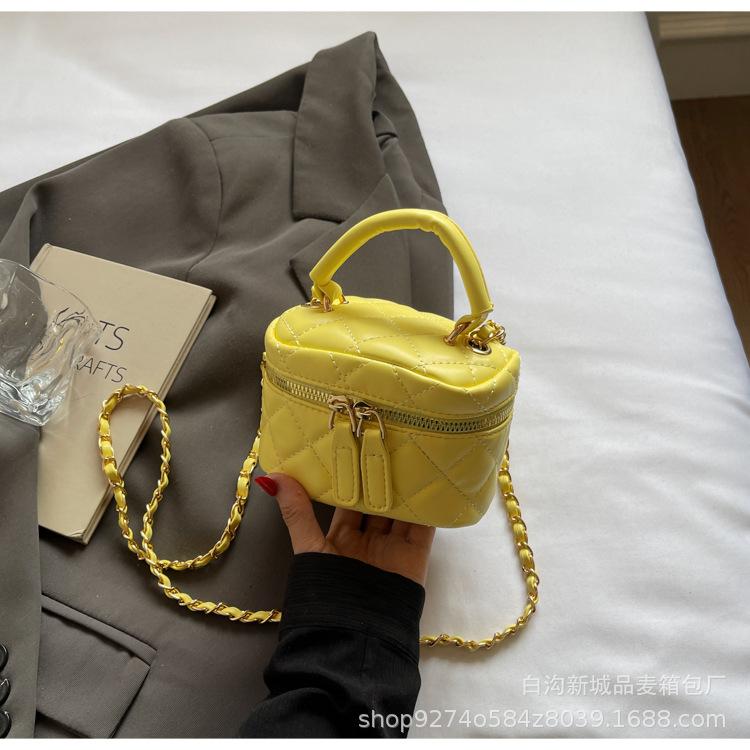 Mini Xiaoxiangfeng portable small bag women's 2025 new fashion diamond box bag chain single shoulder messenger bag tide