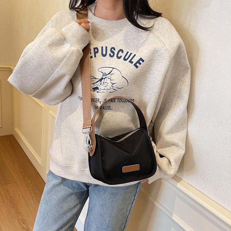 Small Bag Women's Versatile 2025 New Fashion Retro Canvas Messenger Bag Women's Work Small Square Bag Portable Shoulder