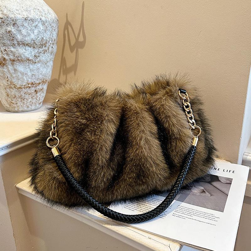 Yogodlns Women Winter Bags New Fashion Shoulder Bag Ladies Fur Shoulder Handbags Female Furry Pleated Designer Underarm Hobo Bags