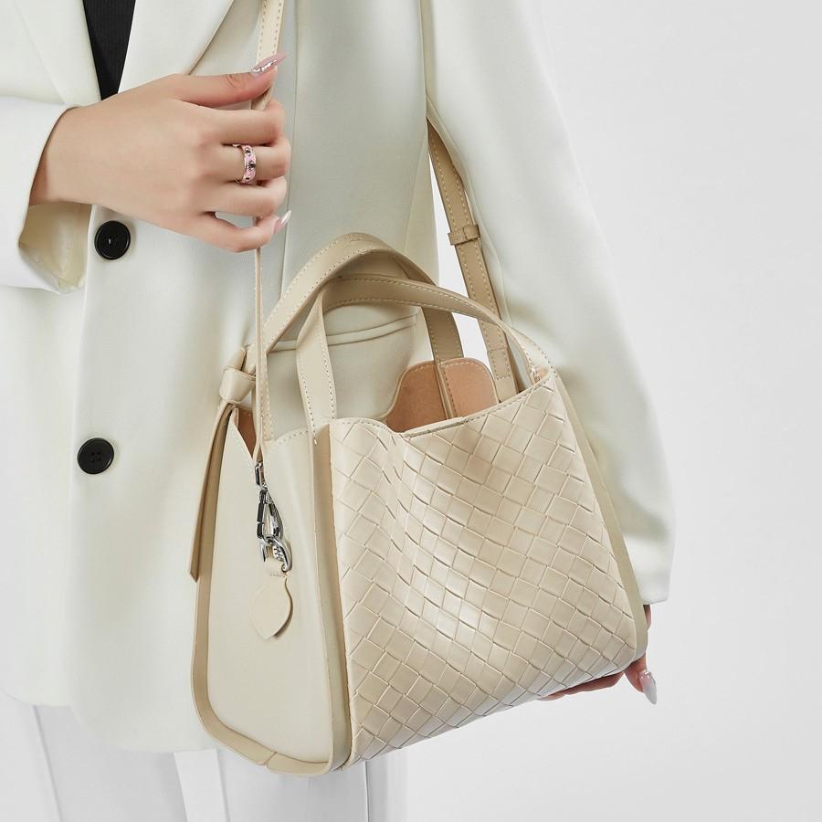 Summer Niche New Women's Bag High-End Leather Casual Fashion Single Shoulder Crossbody Genuine Leather Embossed Basket Bag