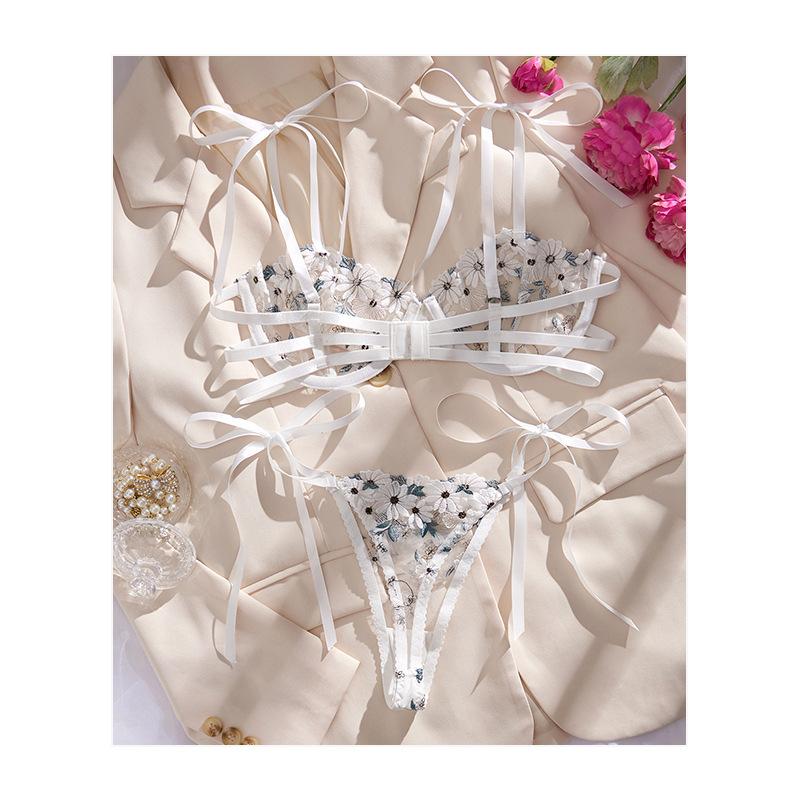 Off-white Ribbon Sexy Lingerie Skin-friendly Breathable Flower Lace Underwear Set Ultra-thin Embroidered Bra