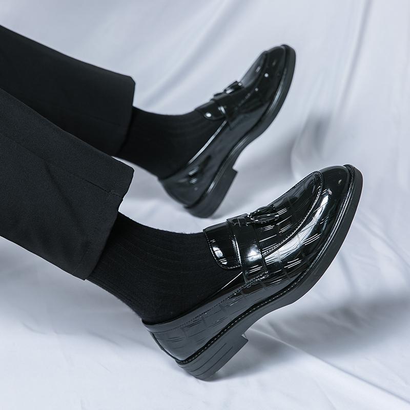 Luxury Brand Tassel Dress Shoes Men Shoes Green Loafers British Style Moccasin Thick Bottom Low Heel Wedding Shoes Model Shoes