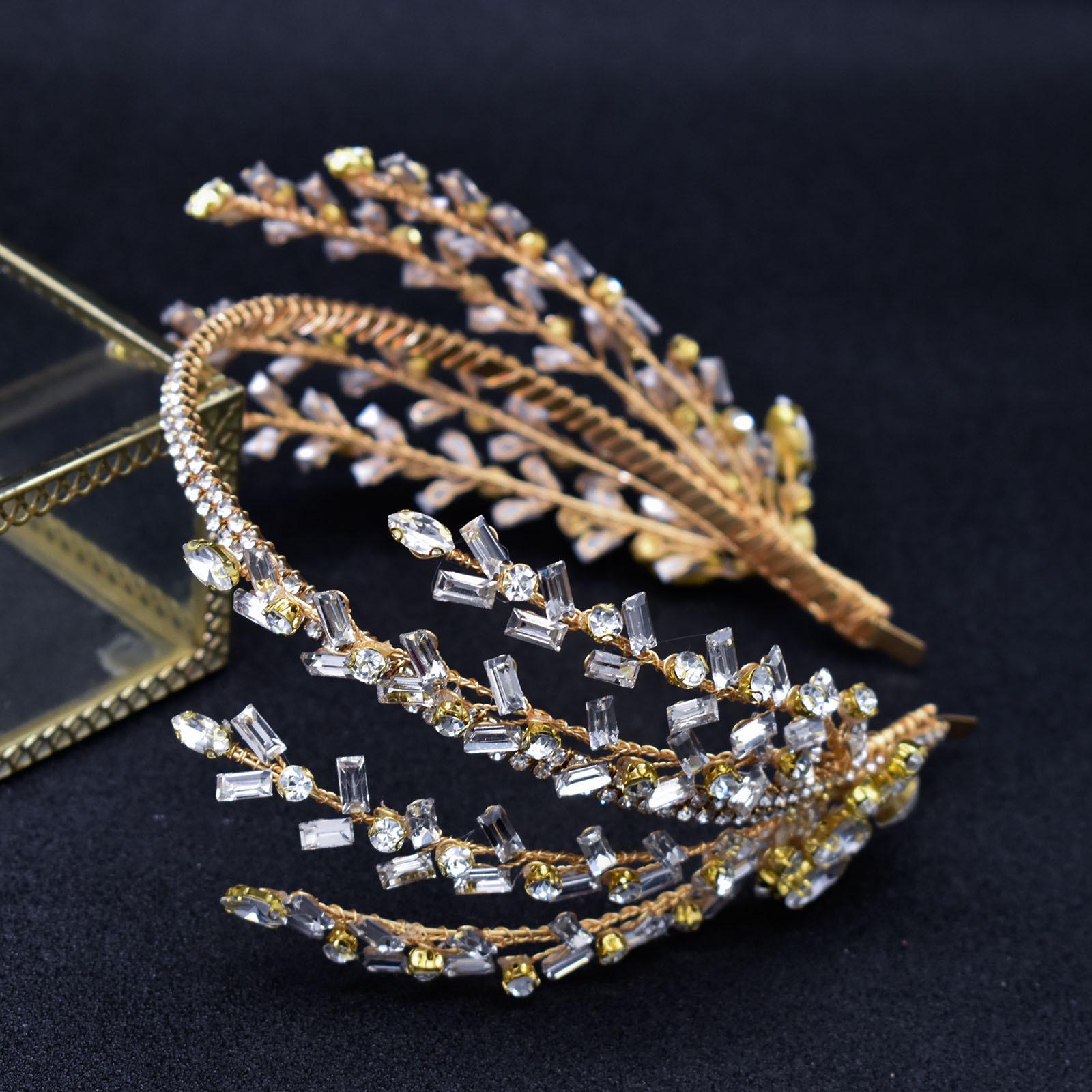 

Европейская и американская свадебная повязка на голову с дизайном квадратных бриллиантов - Аксессуар-тиара DZ071 золотой