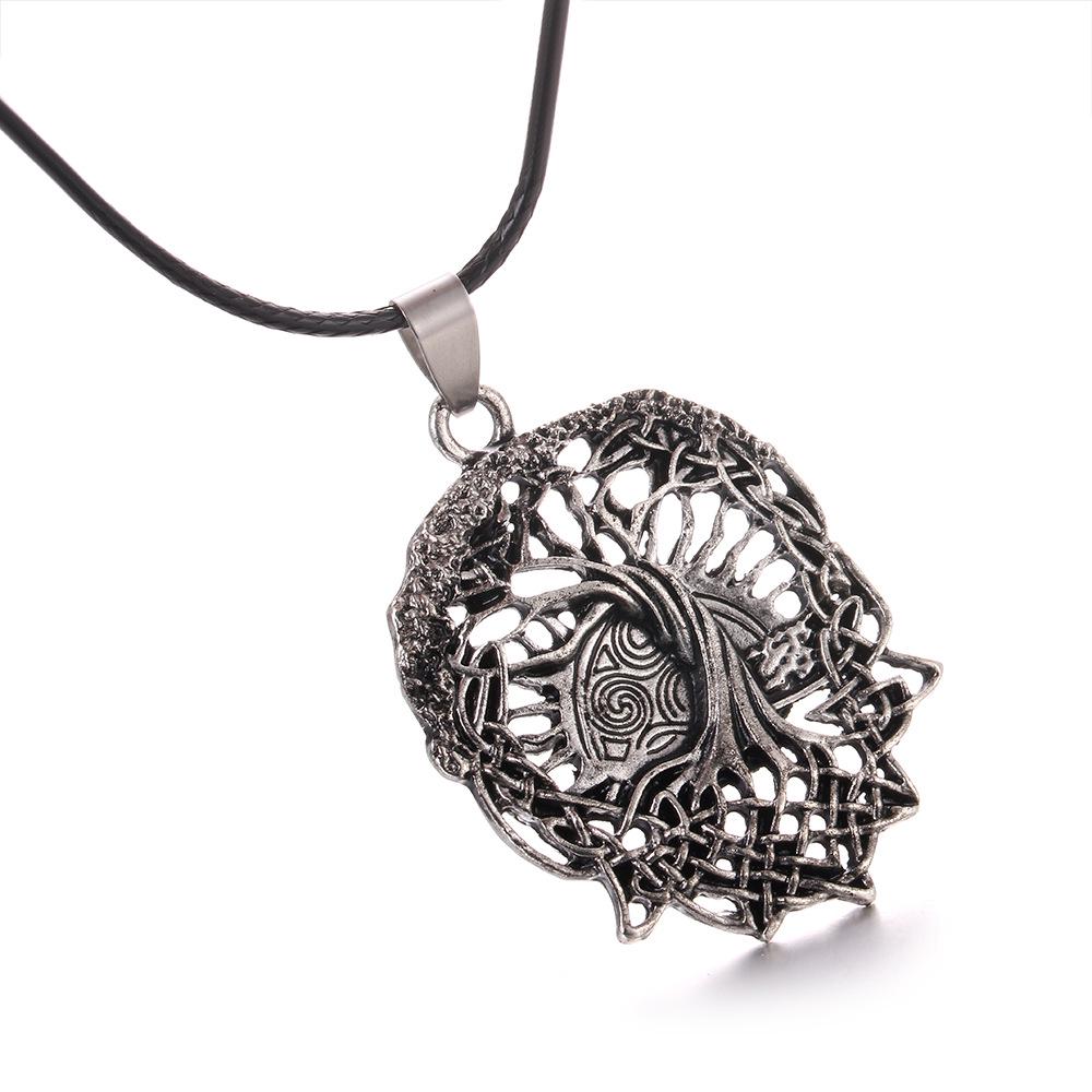 European & American Retro Tree of Life Alloy Pendant Necklace