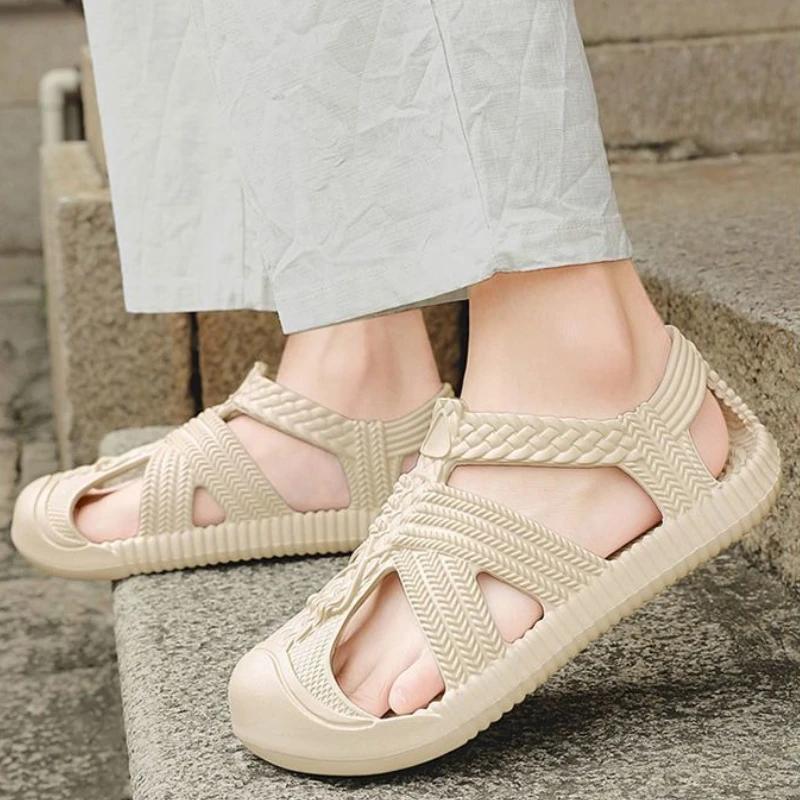 Ultralight Men's Sandal with Platform Beach Height Expensives Trend 2025 Luxury Summer Big Size New Low Price Designer Male Shoe