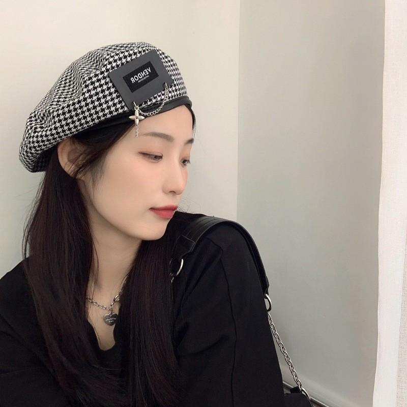 Stylish Houndstooth Japanese Beret Hat For Women With Unique Metal Patch