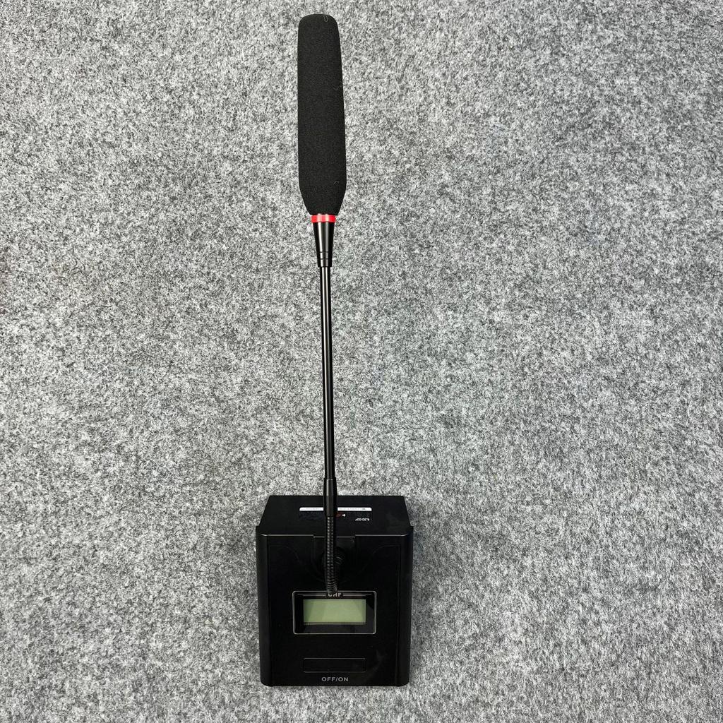 Wireless One-to-Eight Conference Microphone System