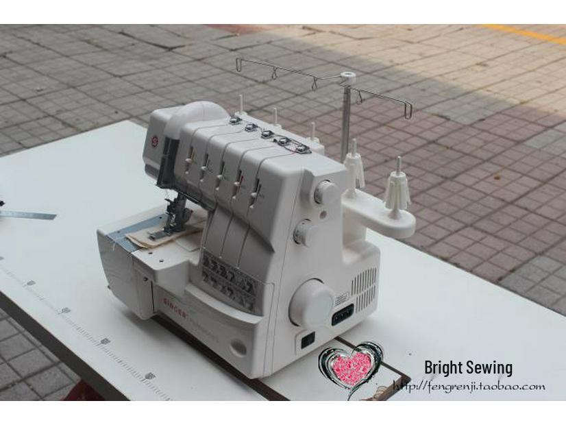 Singer 968 Overlock and Three-Needle, Four-Thread Coverstitch Serger for Household Sewing