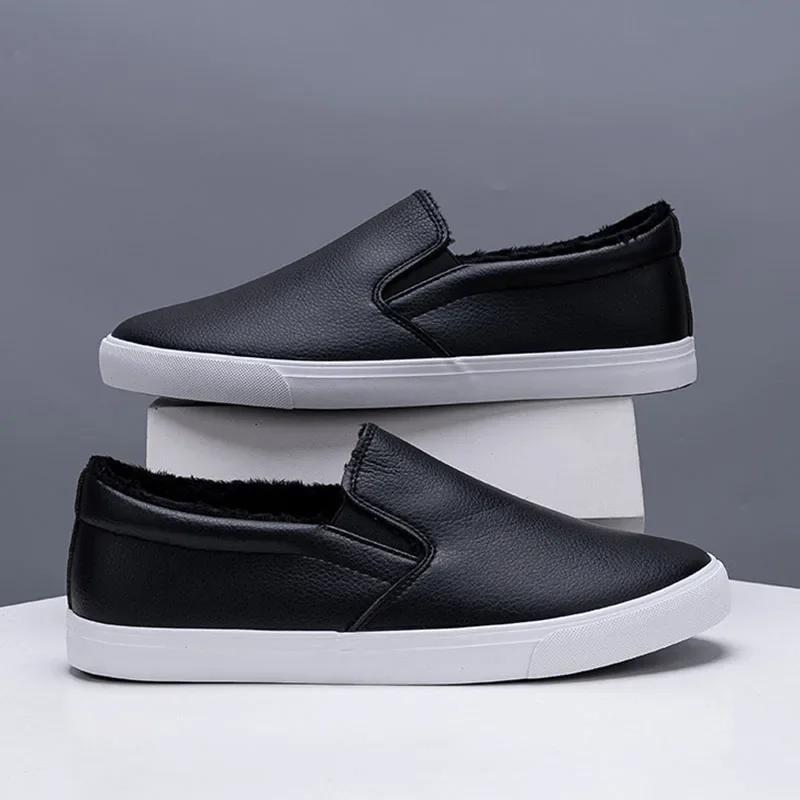 New 2025 Winter Shoes Men Loafers Soft All Black Shoes Warm Plush Flat Mens Casual Shoes Slip-on Male Footwear A4040
