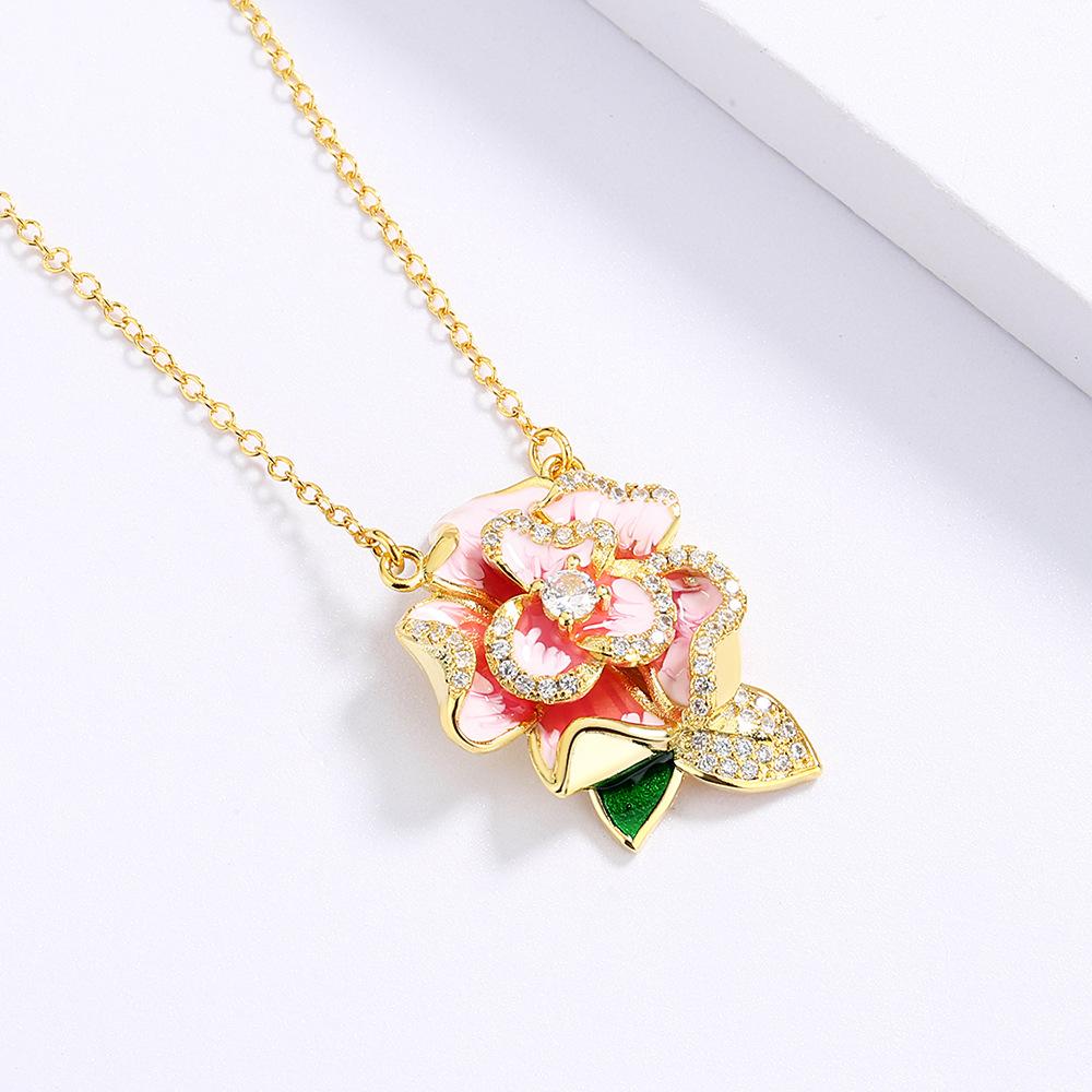 Romantic Sweet European Flower Women'S Necklace Gold-Plated Epoxy Camellia Green Leaf Enamel Pendant Women