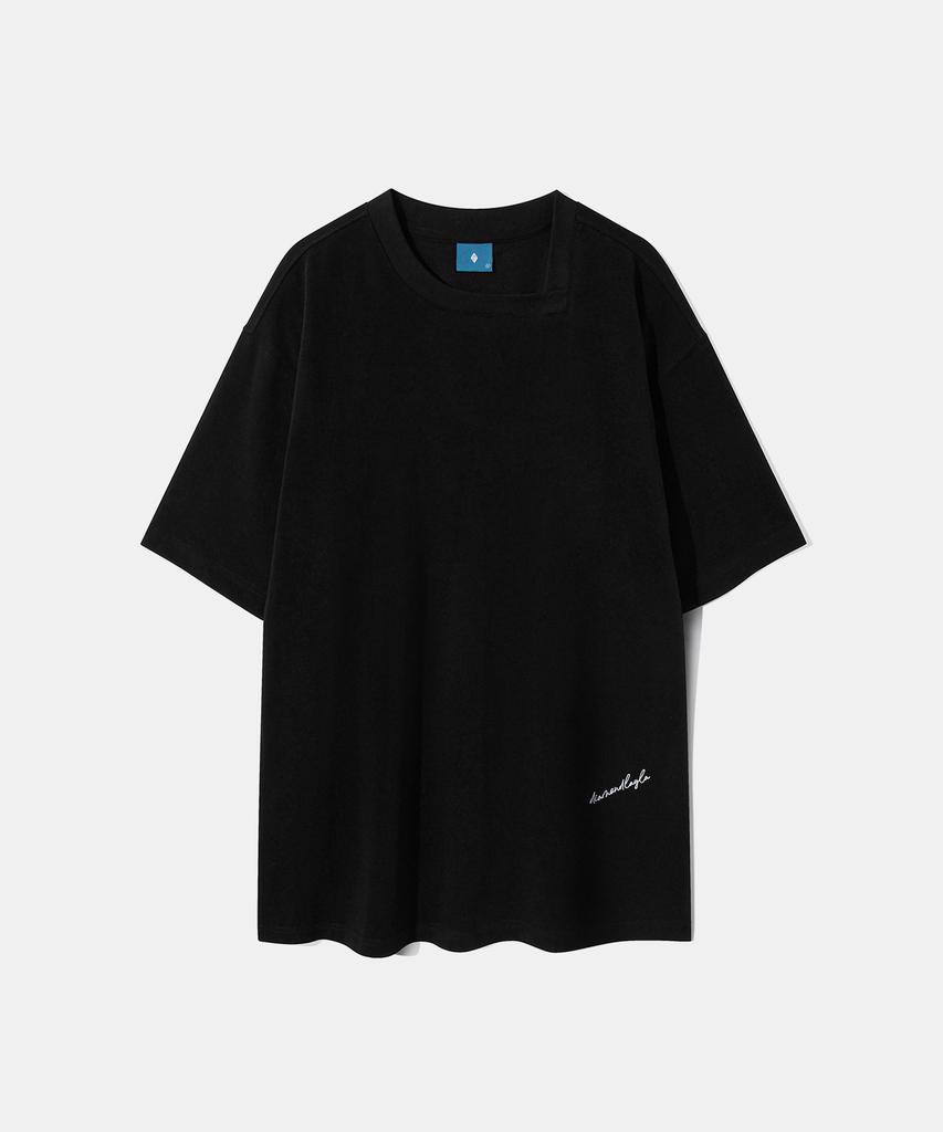 DIAMOND LAYLA Curved Neck Logo Short Sleeve T-Shirt T75 Black