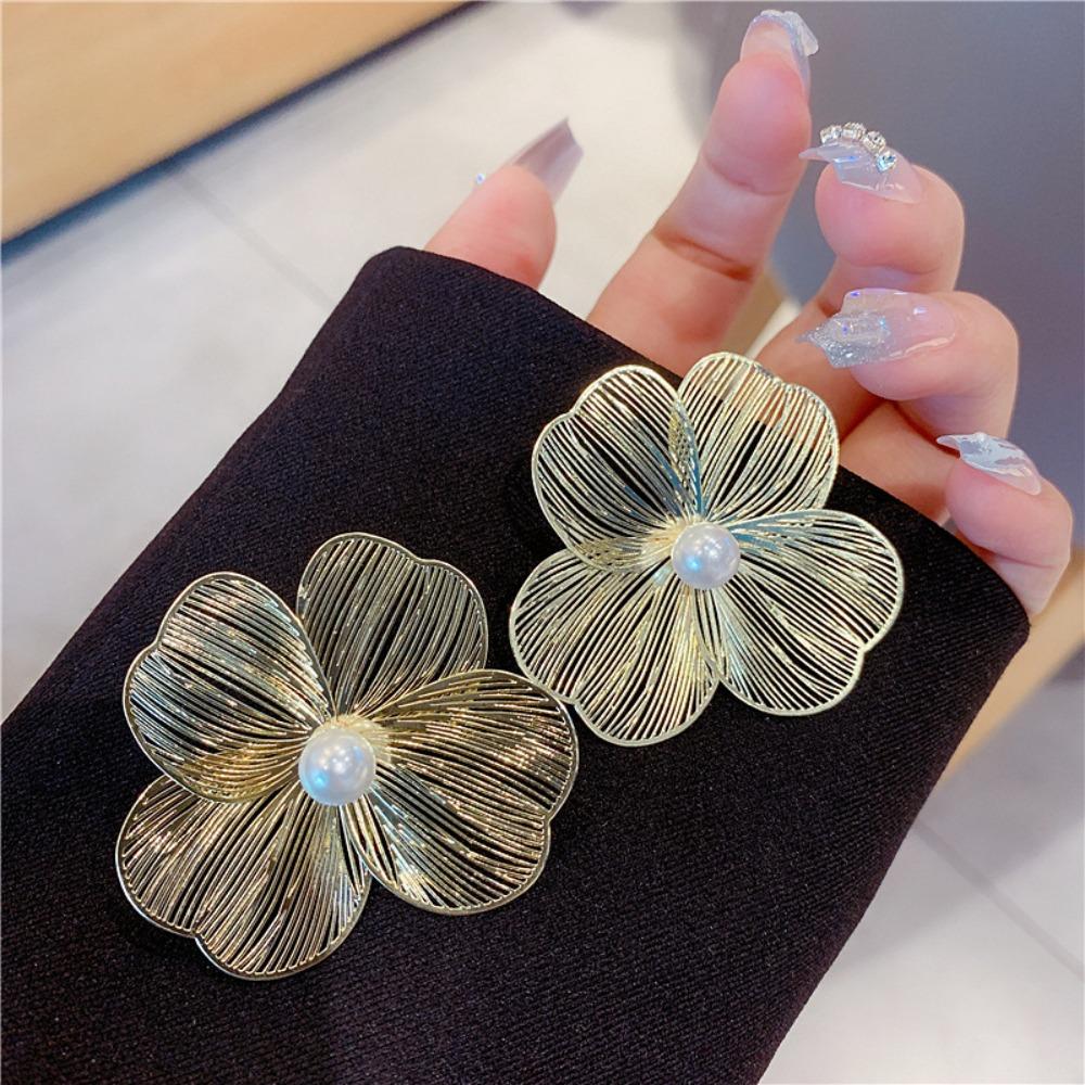 Imitation Pearl Large Flower Pearl Earrings  Simple Daily Accessories
