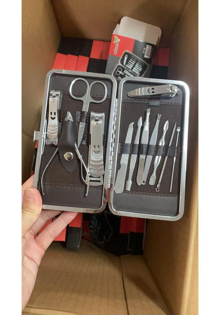 18-Piece Black Stainless Steel Nail Care Set: Clippers, Tweezers, Cuticle Nipper & Manicure Tools.