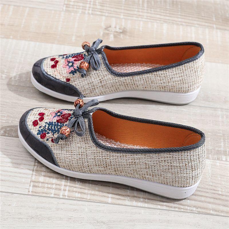 Embroidered Cloth Shoes Women's Flat Shoes Hollow and Breathable Sliding In Type Simple Casual Retro Ethnic Style Spring and Summer