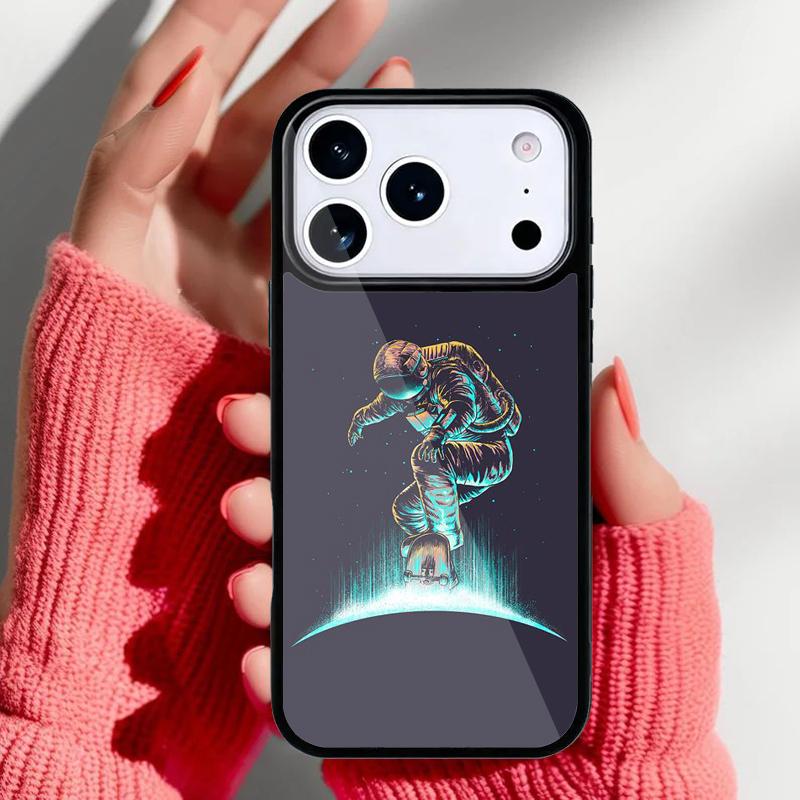 Creative Astronaut Phone Case for iPhone 17 16 15 14 13 Pro Max Back Cover for 12 11 Pro Coque