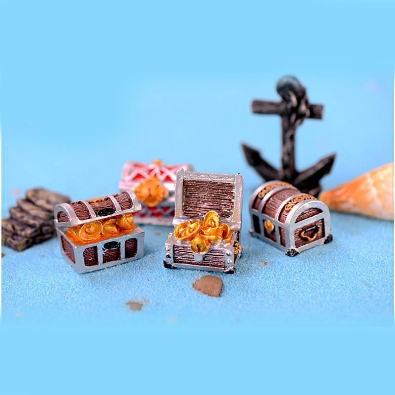 Cute Resin Pirate Gold Treasure Chest Cartoon Mediterranean Aquarium Decoration