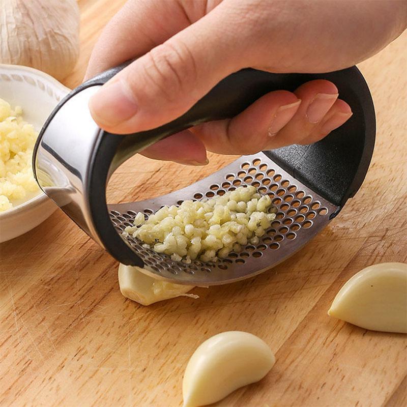 Garlic Mud Artifact 304 Stainless Steel Garlic Mortar Household Kitchen Utensils Stirring, Smashing and Smashing Garlic Ring Garlic Press