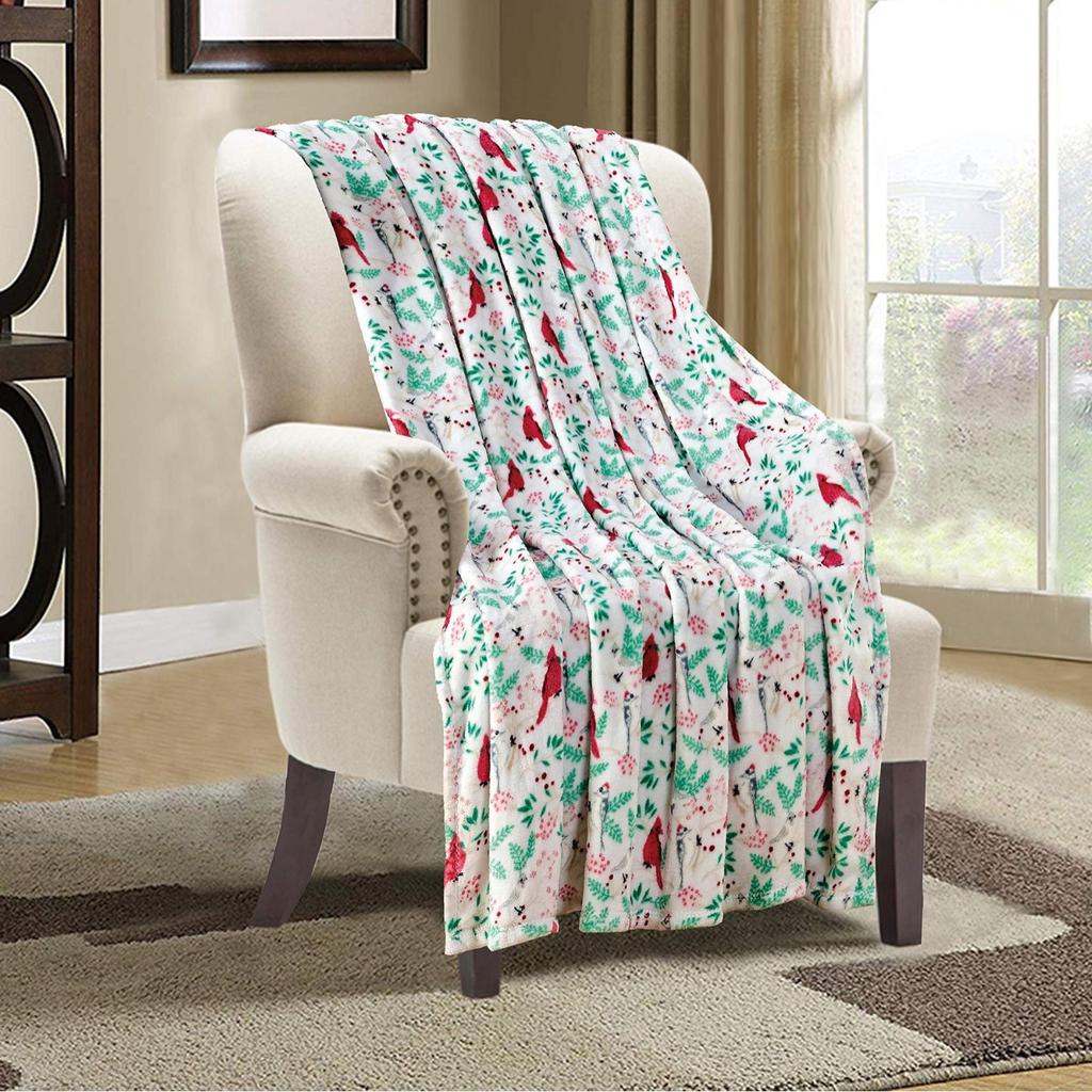 Christmas Elk Snowflake Patterned Red Flannel Blanket Cover Warmth Multifunctional Decorative Blanket Universal Winter Blankets