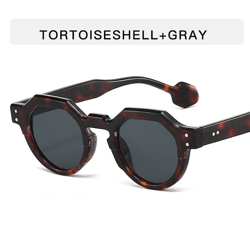 Rivets Decoration Sun Glasses for Men Round Shape Anti-reflective Sunglasses Women Travelling Driving Men Sunglass