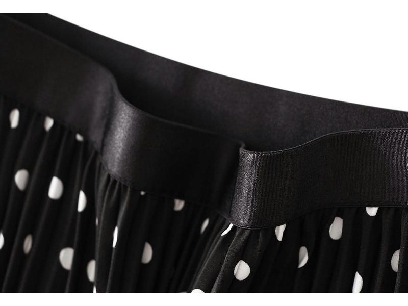 Korean-Japanese Polka Dot Pleated Midi Skirt, High Waist, Slimming, 2026 Spring/Summer Collection.