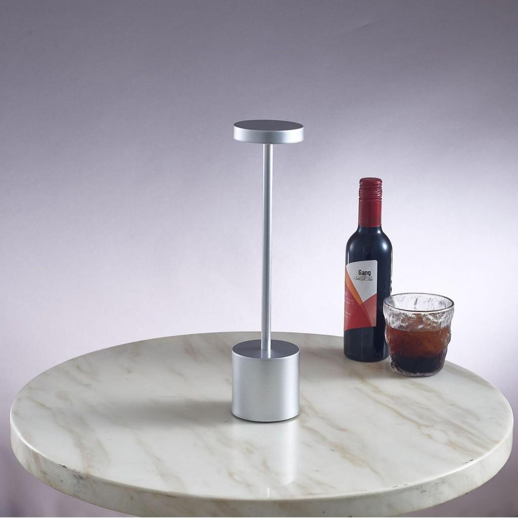 Rechargeable LED Touch Bar Table Lamp: Dimmable Metal I-beam Design for Restaurant and Bar Atmosphere.