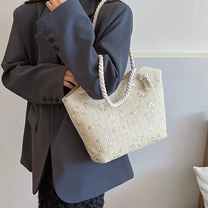 Large Capacity Fashion Korean Version Woven Handbag 2025 Spring New Versatile Ins Shoulder Armpit Bag Tote Bag