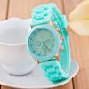Fashionable Women's Watch Luxury Quartz Movement Silicone Band Wristwatch for Ladies