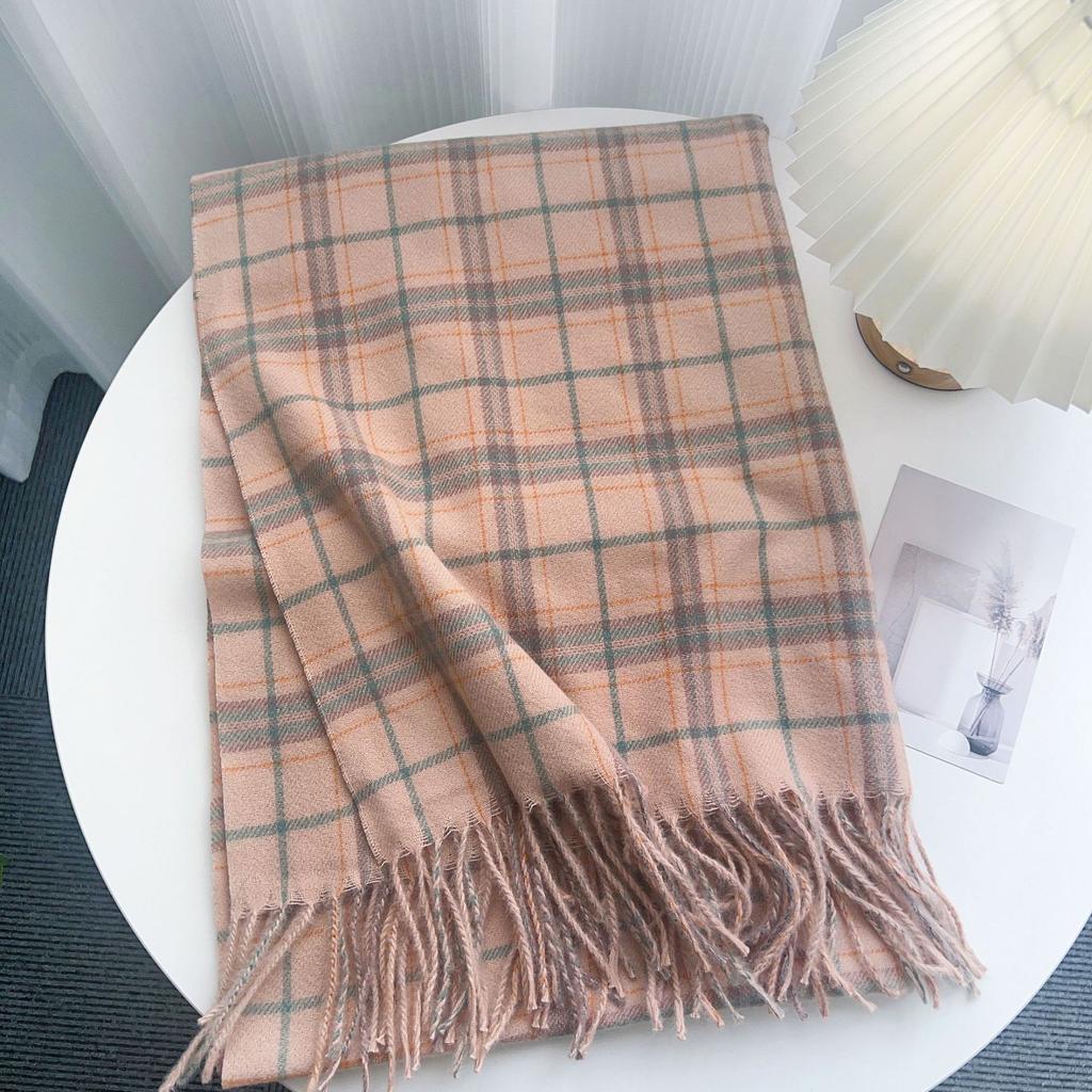 Milk white plaid scarf women's autumn and winter high-end shawl 2025 thickened warm imitation cashmere fringed scarf