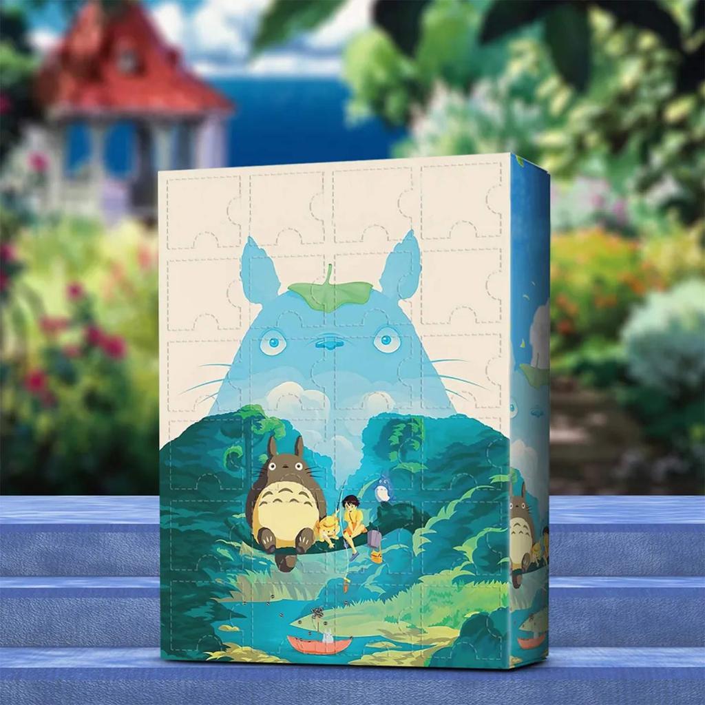 Adventní kalendář obsahuje 24 vánočních ozdob. Kalendář příjezdu Vánoce odpočítávání