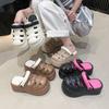 Sensation de marcher sur de la merde pantoufles à semelles épaisses tête de sac vêtements d'extérieur pour femmes mode printemps et été polyvalentes et confortables pantoufles tête de sac