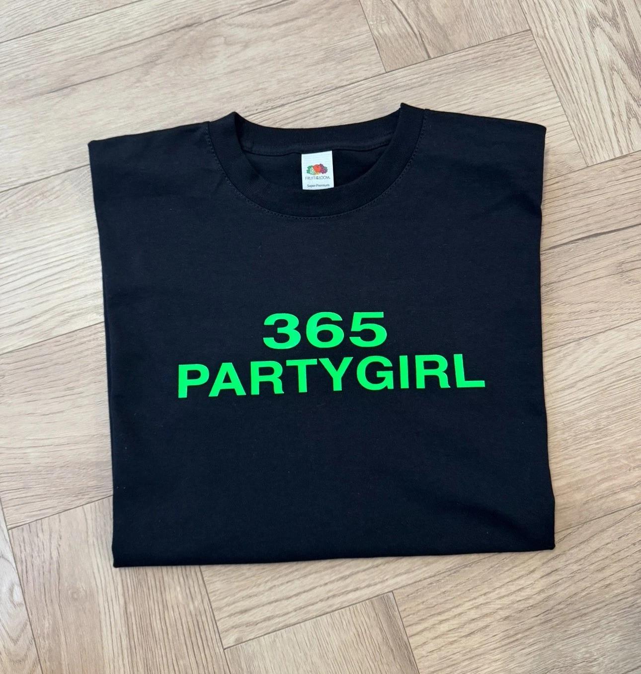 Charli XCX 365 Partygirl T shirt - unisex oversized L