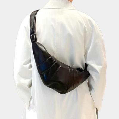 Dámská messenger taška z pravé kůže ve tvaru croissantu - Elegantní špičková taška na dojíždění a pro volný čas
