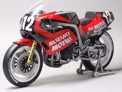 Μοντέλα Fujimi Suzuki GSX-R750 Yoshimura 1986 Προδιαγραφών TT-F1 1/12 Σειρά Μοτοσυκλετών No.2