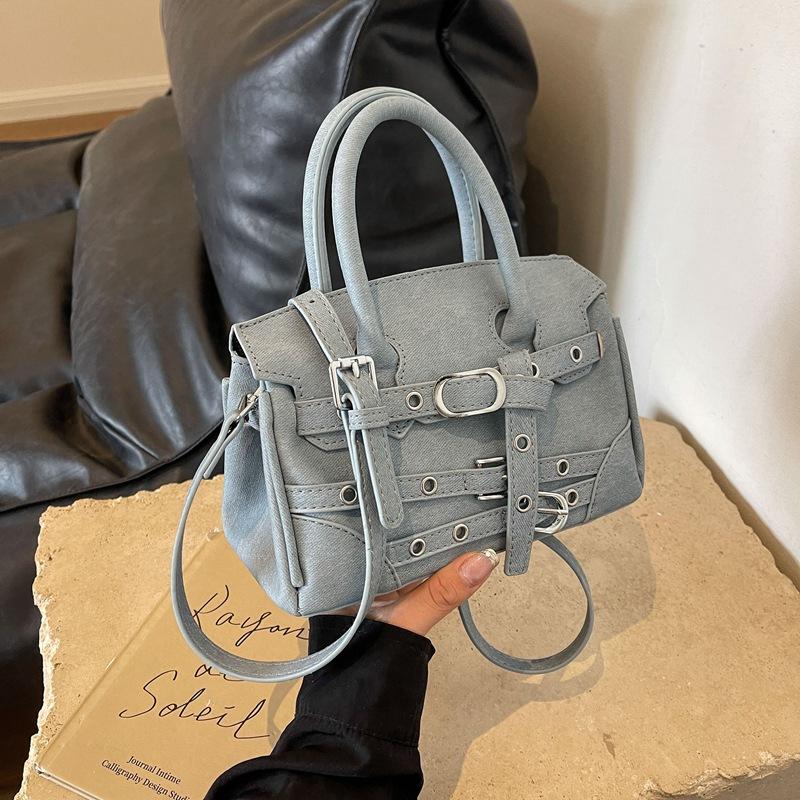 

New high-end fashion personalized platinum bag portable shoulder oblique span trendy women s bag светло-синий