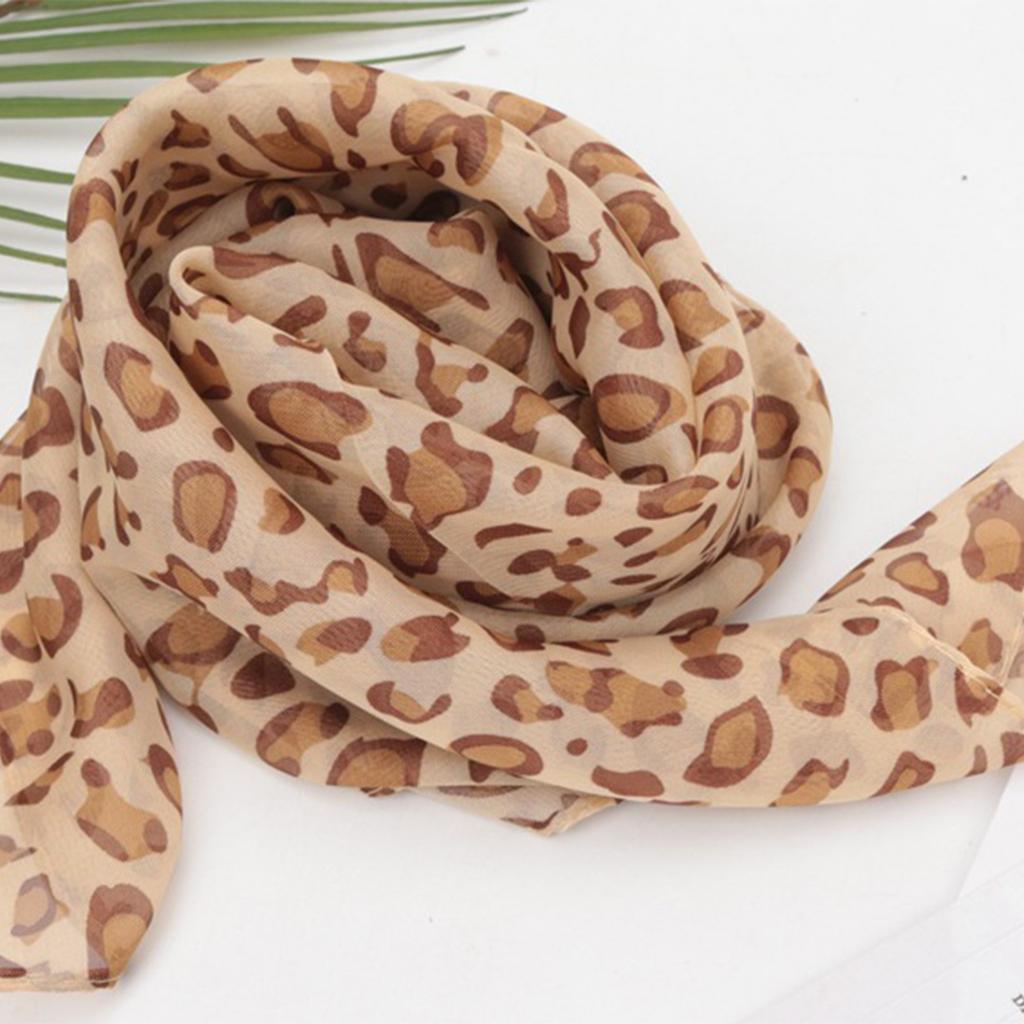 Leopard Print Scarf for Women Fashionable Soft Comfortable Fabric Neck Wrap Kerchief for Daily Commute or Daily Wear