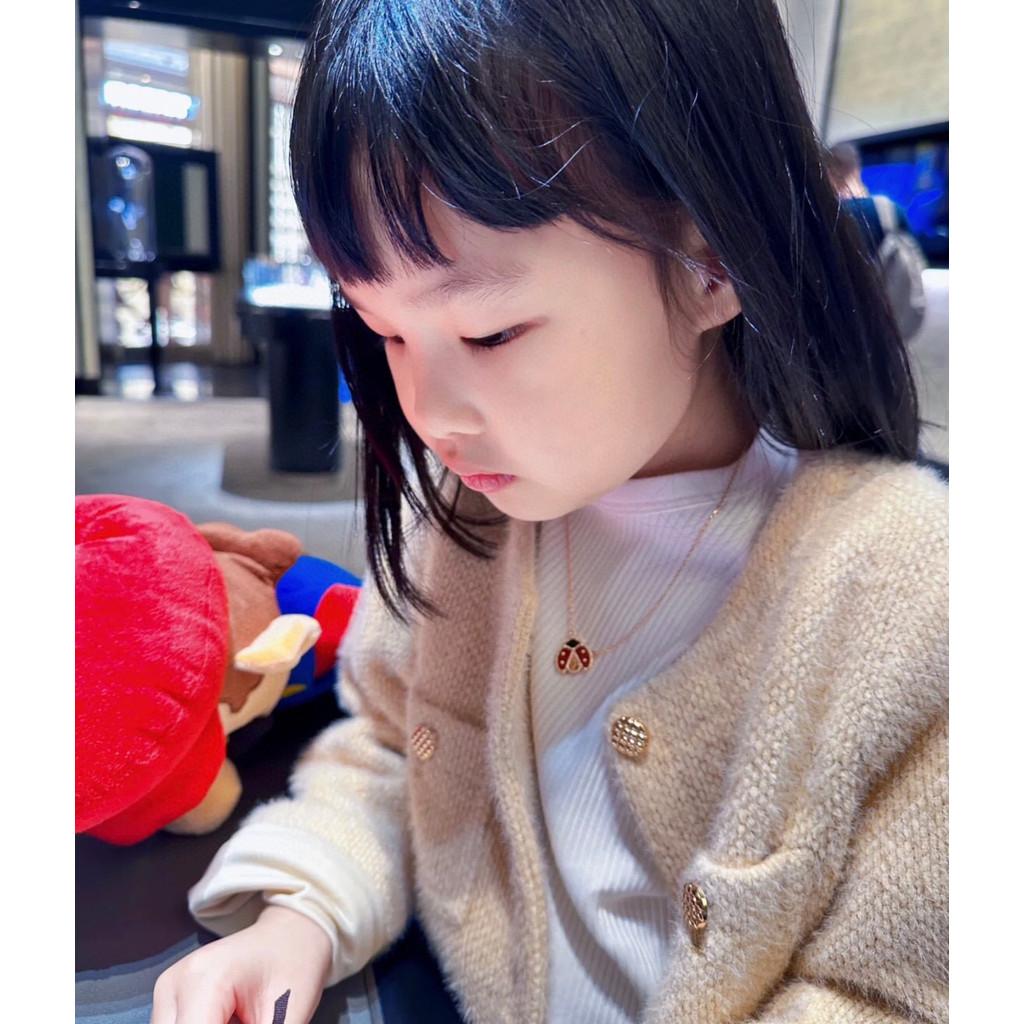 ladybugFlowerlace Necklace Is Gentle and More Eye-catching Than a Clover. The Hollowed Out Design Is Overall Light and Three-dimensional