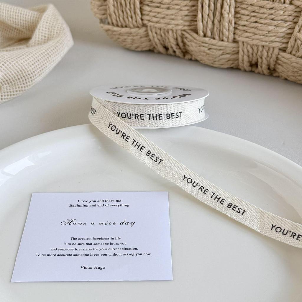1,5 cm Fiskbensbomullsband med Födelsedagsbokstav & Smiley-ansiktsdesign - Ren Blekt Naturvit Bomullsväv
