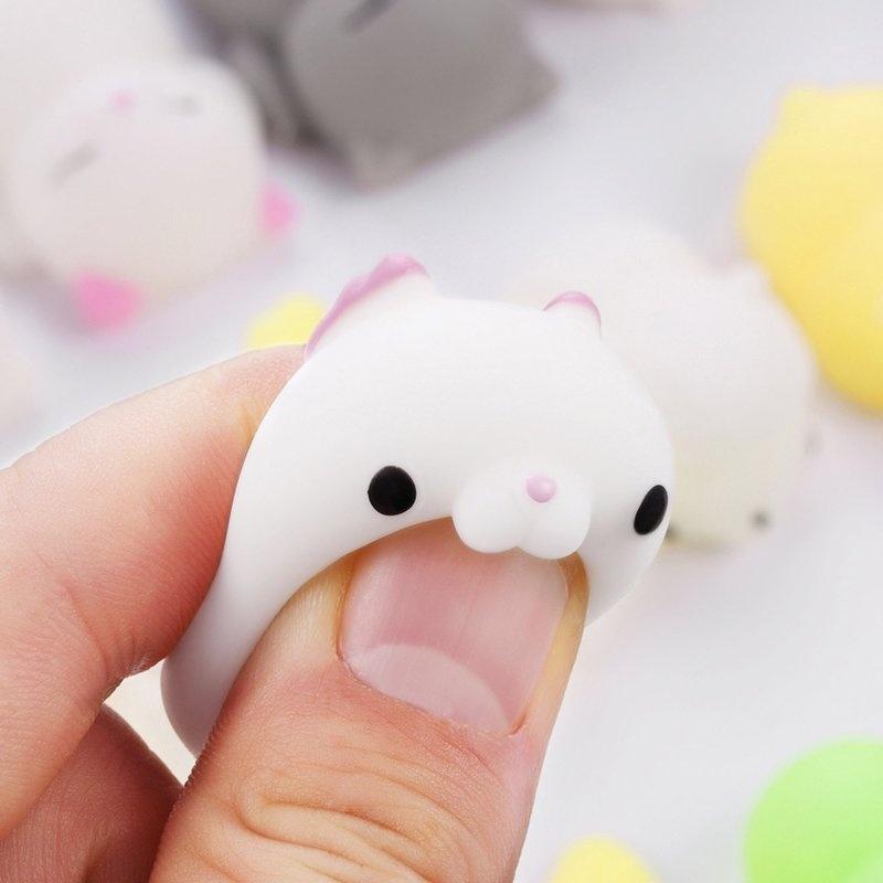 Calkkrer Balle Anti-Stress Chat Blanc – Silicone Doux – Jouet Relaxant – Cadeau Fête Ou Anniversaire