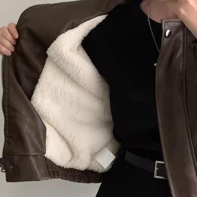Korean Style Velvet-Lined PU Leather Jacket - Petite, Loose Fit, Short, Autumn/Winter Women's Coat